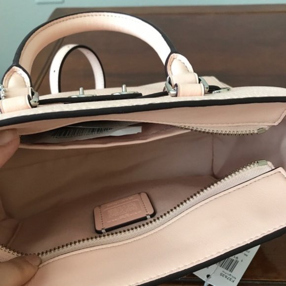 Coach Leather Small Blake carry all pink bag - Picture 5 of 5